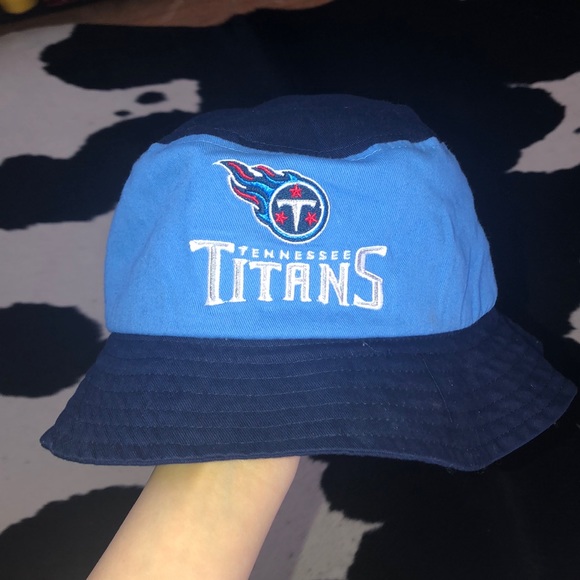 titans bucket hat